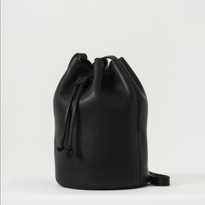 Baggu crossbody bucket bag